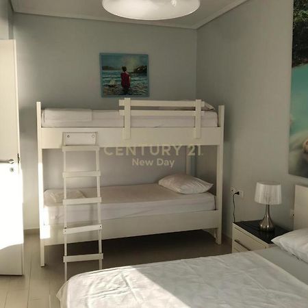 Sea View Apartment Durrës Esterno foto