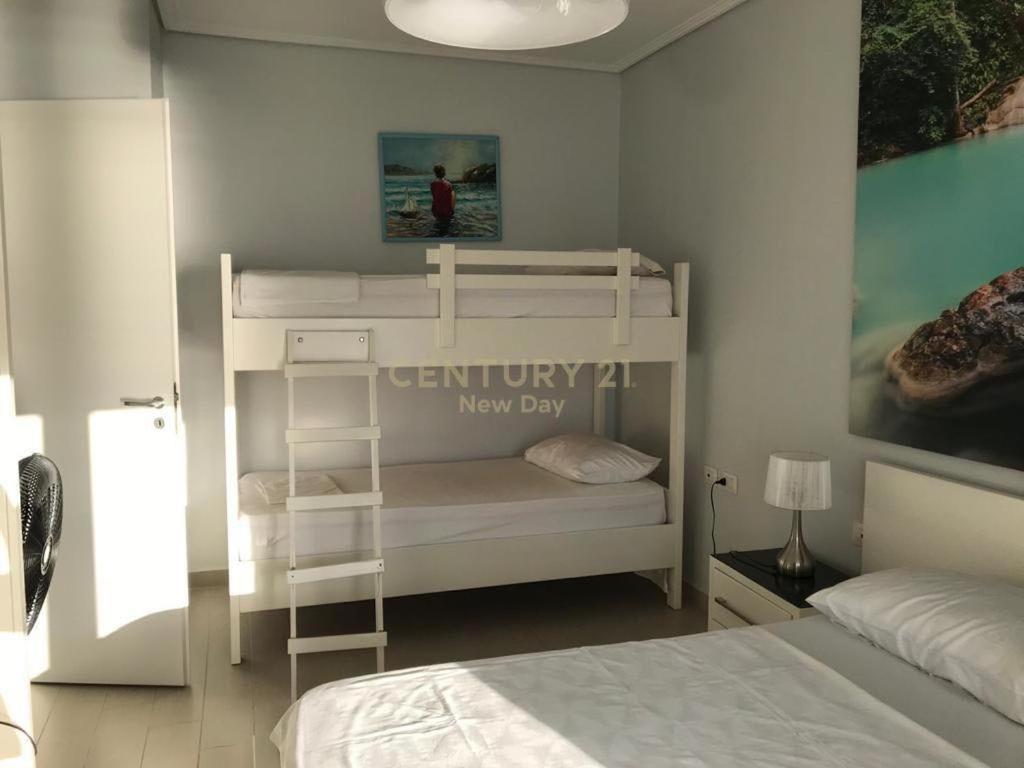 Sea View Apartment Durrës Esterno foto